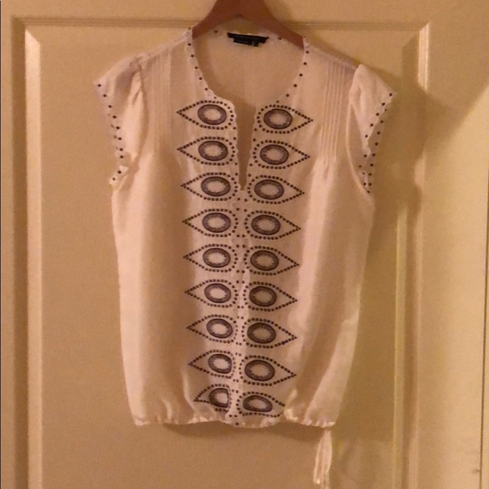 BCBG 100% Silk cap sleeve top. Beautiful detail,